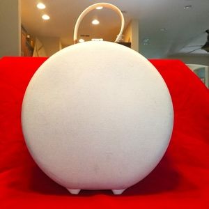 Classic American Tourister hatbox owner in good condition